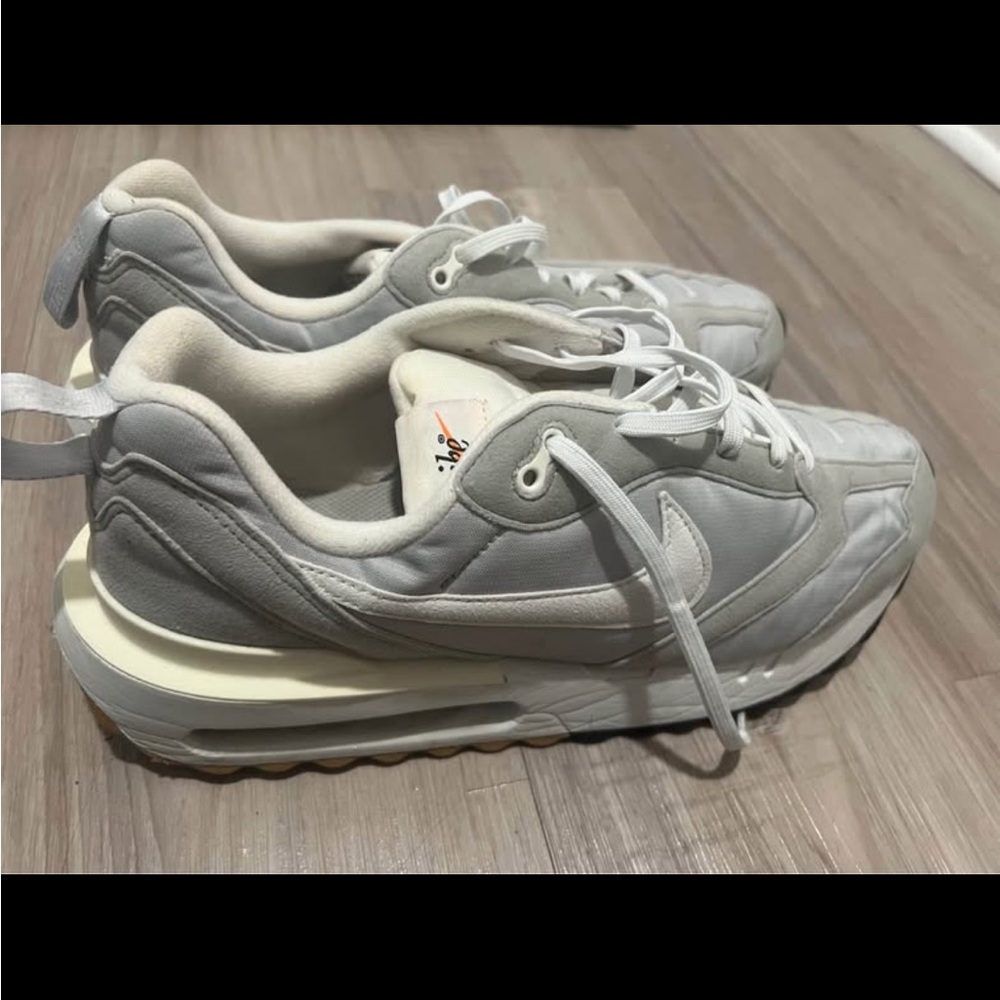 Nike Women's Cream and White Sneakers